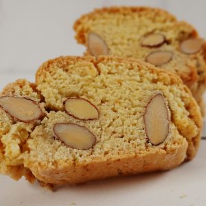 بیسکاتی بادام